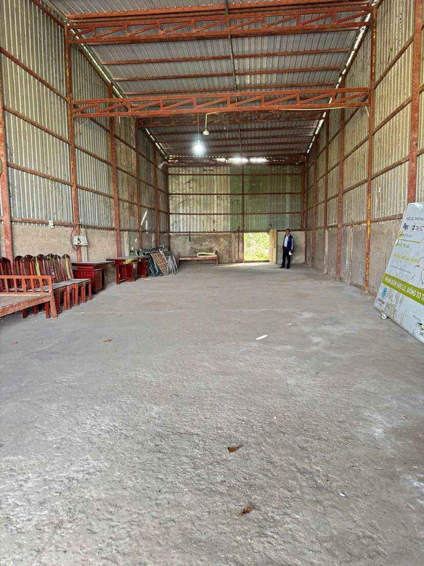 Cho thuê kho 245m2 + đất 350m2 KDC Ngân Thuận, Cần Thơ - 7 triệu/tháng