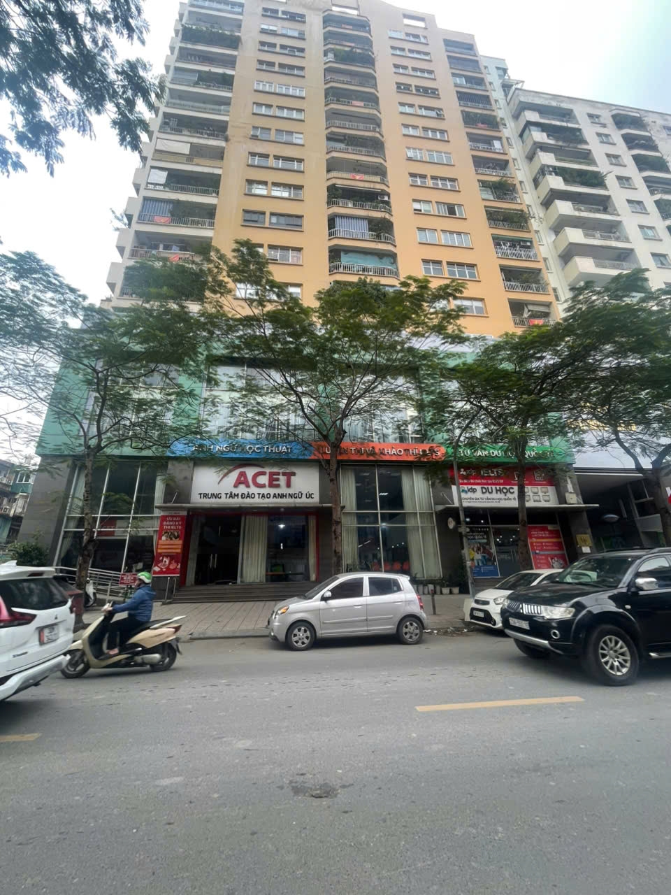 Cho thuê sàn văn phòng 500m2 mặt phố Ngọc Khánh, Ba Đình - Giá tốt 8$/m2