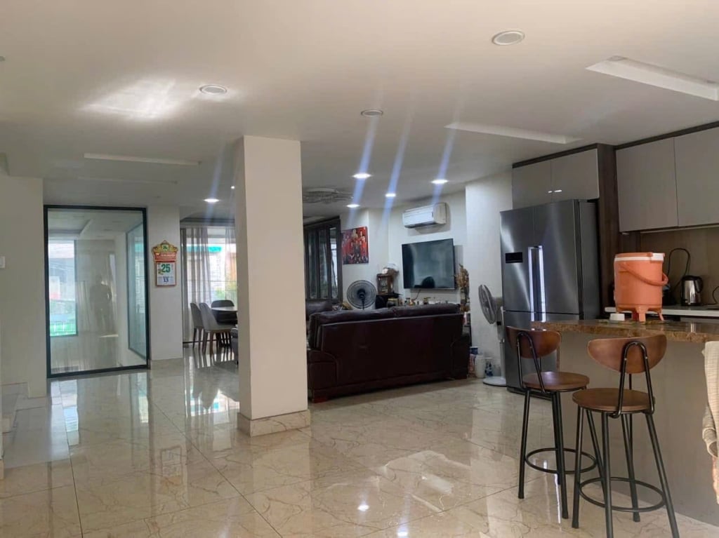 Biệt thự 5 tầng 190m2 Huỳnh Văn Bánh, Phú Nhuận: Siêu sang, thang máy, giá 29.5 tỷ