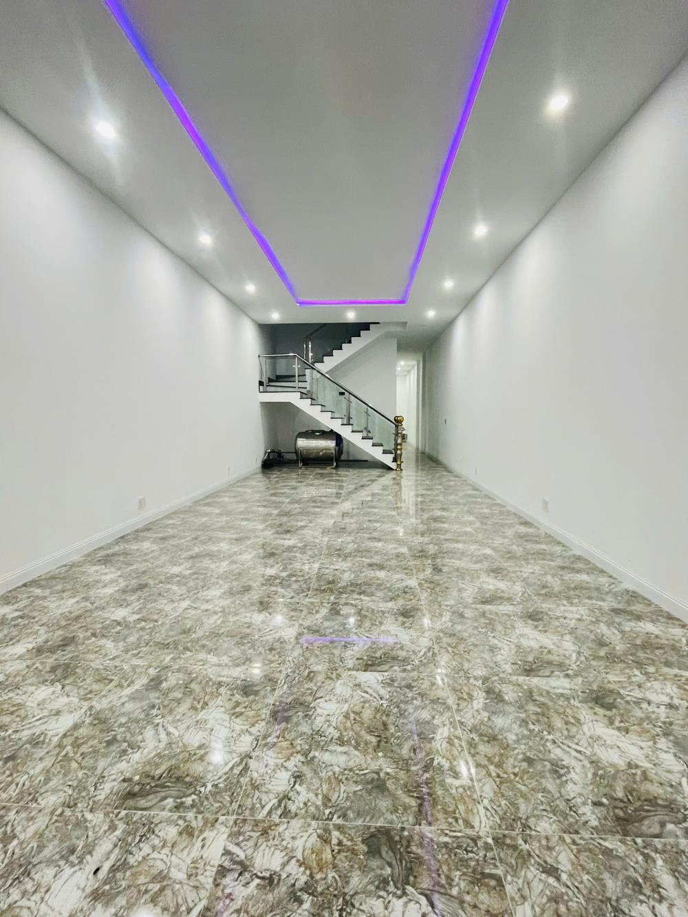Cho thuê nhà 2 mặt tiền Hưng Phú, Cần Thơ - 7 phòng, DT 540m2, giá 30tr/th