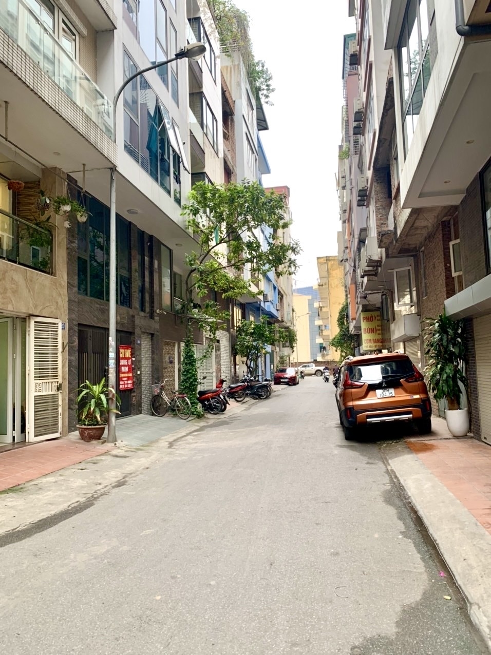 Cho thuê Tầng 1 & 2 Tối ưu Văn phòng & Kho, Nguyễn Khả Trạc, Cầu Giấy - Lối đi ô tô, thuận tiện giao thương